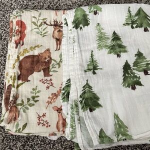 Lifetree Muslin Swaddle Blanket set. Gently used a few times only.